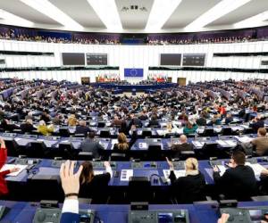 Parlamento Europeo pide sanciones por 'intento de golpe' en Guatemala