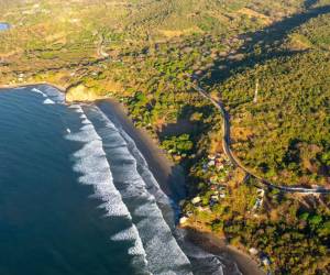 <i>Estas playas son un tesoro escondido en el oriente de El Salvador. Ideales para los que buscan ver un bello atardecer sentados en la orilla del mar. FOTOS MINISTERIO DE TURISMO EL SALVADOR</i>