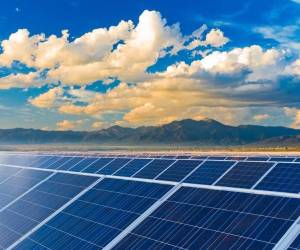 <i>El Parque fotovoltaico Puerto Sandino, situado en el municipio de Nagarote, departamento (provincia) de León, está previsto para ser el de mayor capacidad de generación por medio de energía solar. Foto de iStock</i>