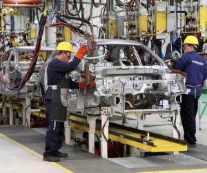 EEUU pide a México revisar posibles violaciones de derechos laborales en industria automotriz