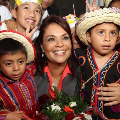 Guatemala: renuncia Baldetti y Otto Pérez asegura es 'por decisión propia'