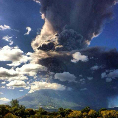 El Salvador: 2.000 evacuados por erupción del Chaparrastique