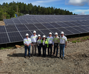 <i>El parque solar Tijax, ubicado en la Planta San Gabriel, en San Juan Sacatepéquez, aporta 4.2 MWp, con una producción anual de 7.4 GWh, complementando la capacidad instalada de Helios. Foto de cortesía</i>