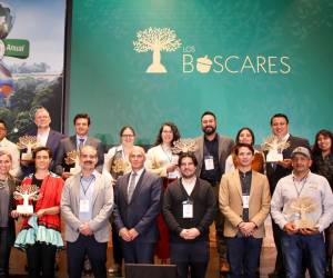 Premian a Grupo AJE con el galardón 'Los Bóscares' por su compromiso de proteger los bosques