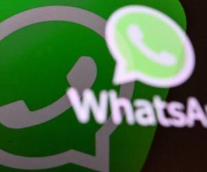Las nuevas funciones de WhatsApp estarán solo en la pestaña de novedades y separadas de los chats personales. Foto de EFE