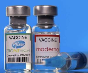 EEUU autoriza nueva versión de vacunas de Pfizer y Moderna anticovid para ómicron