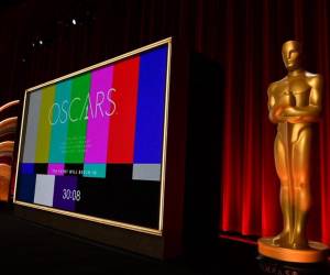 Oppenheimer lidera carrera por los Óscar con 13 nominaciones