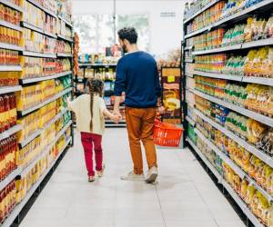 <i>A diferencia de las grandes cadenas de supermercados, los comercios tradicionales operan con limitaciones de espacio que reducen su oferta a un promedio de 1.665 artículos por establecimiento. Foto de iStock</i>