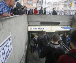 Los empleados del metro amenazan incluso con mantener la huelga durante el Mundial. (Foto: AFP)