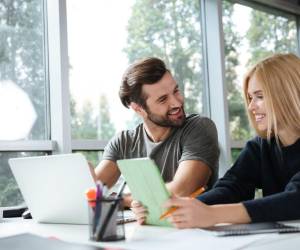 Amor en la oficina: más de la mitad de los panameños se enamoró en su lugar de trabajo