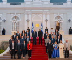 Empresarios y Gobierno de El Salvador desarrollan plan de reindustrialización
