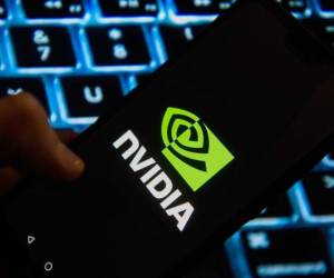 <i>Huang prometió traer a Arabia Saudí “500 gigavatios de infraestructura de computación”, uno de los primeros acuerdos derivado de la visita de Trump. ARCHIVO E&amp;N</i>