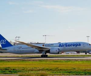 <i>Los vuelos serán operados con aeronaves Boeing 787-8 Dreamliner, un modelo de fuselaje ancho diseñado para vuelos de larga distancia. Foto de cortesía</i>