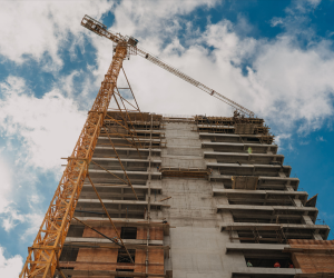 La construcción ha sido por años un sector neurálgico de la dolarizada economía de Panamá, que se base en los servicios. Foto de archivo