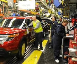 La economía estadounidense crecía a una tasa cercana al 4% en febrero, justo antes de que Estados Unidos e Israel lanzaran su ataque contra Irán. (Foto: EFE)