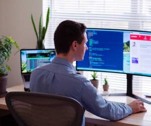 El grupo que pasó a trabajar cuatro días mostró una reducción significativa del cansancio, una mayor calidad del sueño y un aumento destacado de la satisfacción en el puesto. Foto de iStock