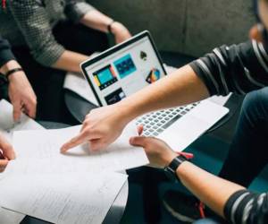 <i>Los resultados de dichas encuestas se presentaron durante un evento que contó con la participación de representantes del sector empresarial, educativo y público. FOTO ARCHIVO E&amp;N</i>