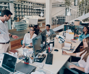 <i>Los futuros líderes necesitan entender cómo su trabajo contribuye a los objetivos generales de la organización. Foto de iStock</i>