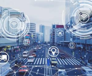 <i>Esta tecnología permite navegar hasta 10 veces más rápido que las redes 4G LTE, mejorando la experiencia en streaming, videojuegos en línea y videollamadas en alta definición. Foto de iStock</i>