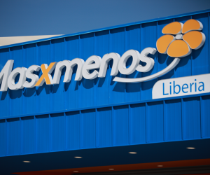 Ubicado a 500 metros antes del cruce de Liberia, sobre la ruta 1, y con 2.175 m², este Masxmenos es el primero en Liberia y la tienda número 38 de este formato en Costa Rica. Foto de cortesía