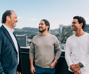 <i>Detrás de TOHKN se encuentran Alejandro Argumedo, experto en crecimiento digital; Julio Valdés, abogado especializado en mercados financieros; y Felipe Nuila, arquitecto tecnológico con experiencia en activos digitales. Foto de cortesía</i>