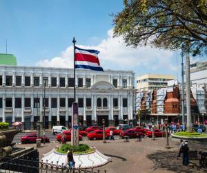 <i>Mercado de Valores proyecta que el indicador inflacionario de Costa Rica se ubique en 1,4 % para el cierre del 2026, por debajo de la meta del Banco Central de 3 % ±1 punto. Foto de iStock</i>