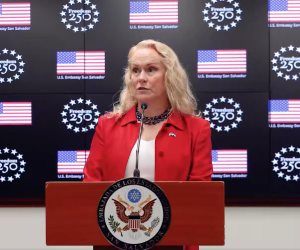 <i>La encargada de Negocios de la Embajada de Estados Unidos en El Salvador, Naomi Fellows, reafirmó que las relaciones entre ambas naciones son cercanas y estrechas, y que siempre serán fuertes. Foto de cortesía</i>