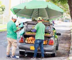 Las brechas más grandes entre trabajadores informales y formales en el nivel alcanzado de inclusión financiera resaltan en Chile, Perú y Argentina. Foto de RicardoImagen / Getty Images