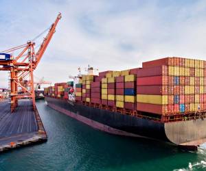 Tarifas de envío mundiales aumentarán a medida que los transportistas eviten el Mar Rojo