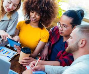 <i>Quienes suman certificaciones breves orientadas a habilidades prácticas están un paso adelante de sus pares. Foto de iStock</i>