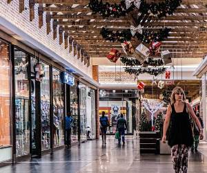 <i>El vestuario y los complementos se consolidan nuevamente como la categoría favorita de los compradores. Foto de iStock</i>