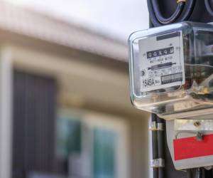 <i>Las cuadrillas estarán vigilantes no solo de la implementación de medidores y de la revisión de cómo está el sistema, sino que también del corte del servicio a las personas que se le comprueben que están hurtando energía. Foto de iStock</i>