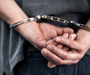 <i>La reforma a la Ley Penal Juvenil establece en el artículo 8 que el menor que cometiere un hecho tipificado como delito o falta de acuerdo a la legislación penal solo podrá ser sometido a las siguientes medidas y penas: pena de prisión perpetua. Foto de iStock</i>