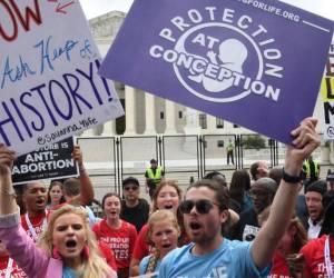Corte Suprema de EEUU anula el derecho constitucional al aborto