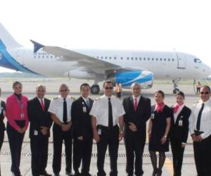 Foto de archivo de la inaguración de las operaciones de VECA en el Aeropuerto Internacional El Salvador monseñor Óscar Arnulfo Romero y Galdámez.