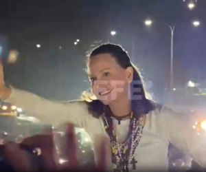 Machado regresa a Venezuela y la oposición exige elecciones para 2027