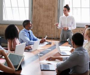 Cada vez más miembros de la Generación Z se están convirtiendo en jefes y están priorizando la flexibilidad y el bienestar. Foto de iStock
