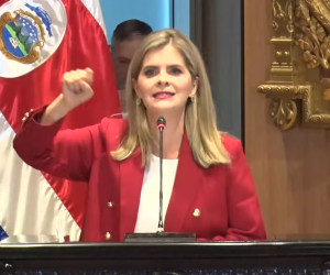 <i>El Gobierno de Costa Rica presentó un paquete de proyectos de ley para aumentar las causales de extradición para nacionales e incrementar los castigos de cárcel a la minería ilegal. Foto de cortesía</i>