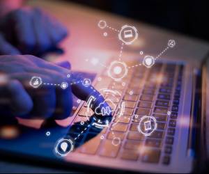 <i>De a poco, las organizaciones aceptaron que la IA había llegado para quedarse y que el verdadero desafío ya no era impedir su uso, sino gestionarlo. Foto de iStock</i>