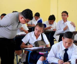 <i>El Estado destinará al menos US$7,6 millones en concepto de bono económico para los bachilleres este año. Esos recursos saldrán del presupuesto general de la República. Foto de cortesía</i>