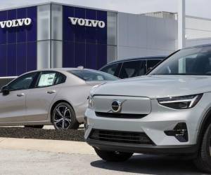 <i>Volvo Cars vendió 460.000 vehículos, la mitad de ellos eléctricos, entre enero y septiembre, un 10 % menos. Foto de iStock</i>
