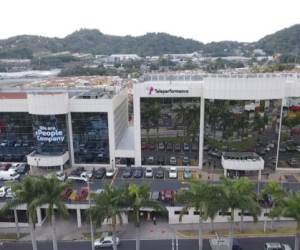 Siguiendo el compromiso de cambiar el mundo, abrió más de 2.000 oportunidades en Centroamérica. Foto Edificio de Teleperformance en El Salvador