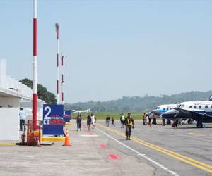 Paralizan vuelos en aeropuerto de Honduras por protesta de empleados