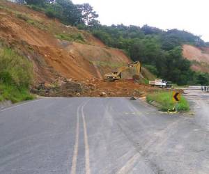 Geotécnicos analizarán derrumbes que amenazan la Red Vial Nacional de Costa Rica