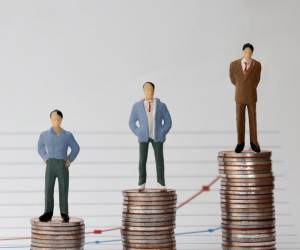 <i>A nivel estructural, el estudio identifica como un obstáculo para la prosperidad el bajo crecimiento económico crónico, con una expansión promedio proyectada de apenas 1.6 % anual entre 2017 y 2026. Foto de iStock</i>