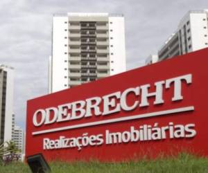 A sign of the Odebrecht SA construction conglomerate is pictured in Rio de Janeiro, Brazil, February 26, 2016. REUTERS/Ricardo Moraes