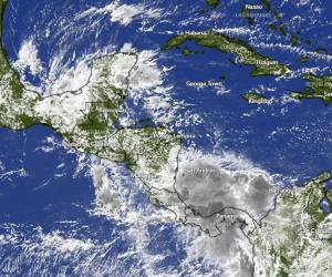 Tormenta Lisa se degrada a depresión tropical en su paso por México