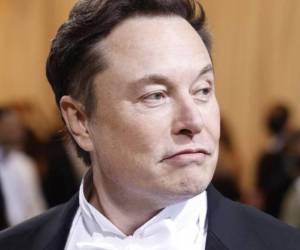 Elon Musk sale del ‘club’ de los US$200.000 millones otra vez