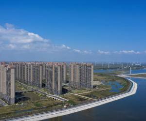 Gigante inmobiliario chino Evergrande suspende operaciones de bolsa