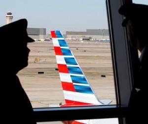 <i>Varias aerolíneas en Estados Unidos han incrementado las tarifas de equipaje ante el alza de los costos, y se reporta que JetBlue elevó estas tarifas el mes pasado. Foto de iStock</i>